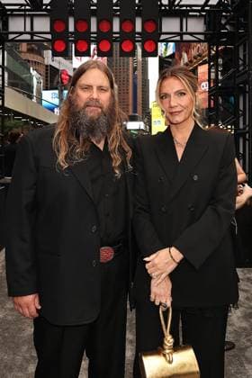 Red carpet arrivals for the World Premiere of Apple Original Films F1 The Movie in Times Square. F1 The Movie will be released in theatre s and in IMAX in partnership with Warner Bros. Pictures on June 27, 2025 Featuring: Chris Stapleton and Morgane Stapleton Where: New York, New York, United States When: 16 Jun 2025 Credit: Dave Allocca Starpix INSTARimages EDITORIAL USE ONLY. NOT FOR USE BY NEWSPAPERS BASED IN THE UK. Copyright: xx instar54848321