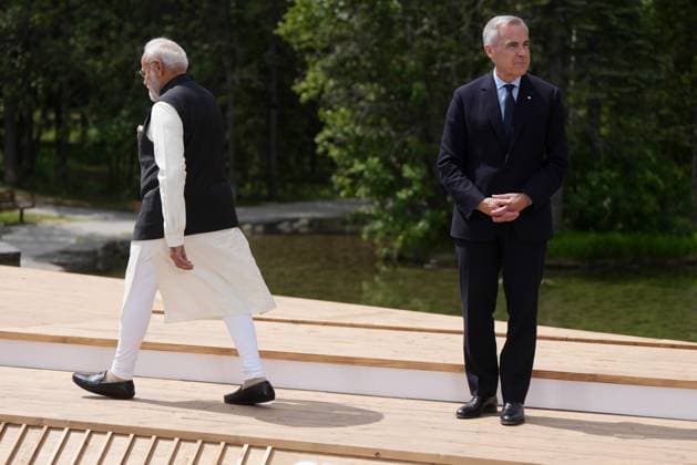 June 17, 2025, Kananaskis, Ab, CANADA: Indian Prime Minister Narendra Modi walks away after being welcomed by Canadian Prime Minister Mark Carney at the G7 Summit in Kananaskis, Alta., on Tuesday, June 17, 2025. Kananaskis CANADA  - ZUMAc35_ 20250617_zaf_c35_119 Copyright: xDarrylxDyckx