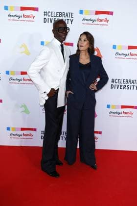 Bruce Darnell and Teri Hatcher at the Ernstings Family Celebrate Diversity Fashion Show on 17 06 2025 in Hamburg Ernstings Family Fashion Show 2025 in Hamburg