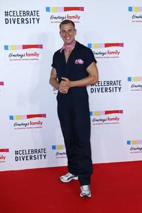 Lukas Sauer at the Ernstings Family Celebrate Diversity Fashion Show on 17 06 2025 in Hamburg Ernstings Family Fashion Show 2025 in Hamburg