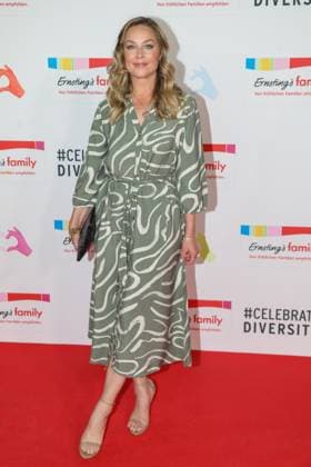 Ernsting s family Fashion Show Hamburg, 17 06 2025 Elisabeth Röhm at the Ernsting s family Fashion Show at the Empire Riverside Hotel in Hamburg Hamburg Copyright: xMatthiasxGränzdörferx