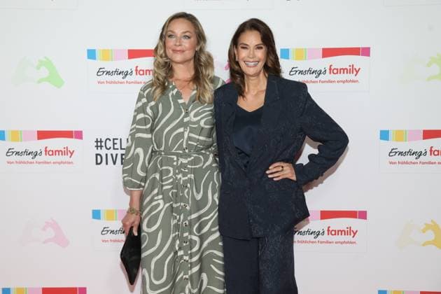 Ernsting s family Fashion Show Hamburg, 17 06 2025 Teri Hatcher and Elisabeth Röhm at the Ernsting s family Fashion Show at the Empire Riverside Hotel in Hamburg Hamburg Copyright: xMatthiasxGränzdörferx