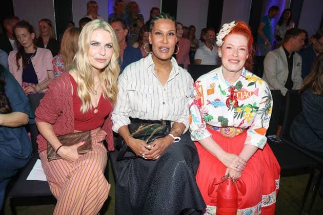Ernsting s family Fashion Show Hamburg, 17 06 2025 Enie van de Meiklokjes, Tanja Bülter and Marie Amiere at the Ernsting s family Fashion Show at the Empire Riverside Hotel in Hamburg Hamburg Copyright: xMatthiasxGränzdörferx
