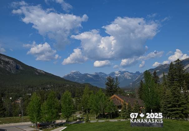 Trump™s Early Exit Throws G7 Summit Into Question BANFF, CANADA JUNE 17: A view of the surrounding area as seen from the International Media Center during the Kananaskis G7 Summit in Banff, Alberta, Canada, on June 17, 2025. Calgary Canada  Copyright: xArturxWidakx originalFilename: widak-behindth250617_npyRG.jpg