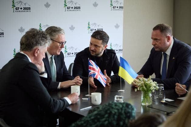 Ukrainian President Volodymyr Zelenskyy attends the G7 Ukrainian President Volodymyr Zelenskyy attends the G7 Summit and meets with officials and representatives of member states in Canada on June 17, 2025. Photo by PRESIDENT OF UKRAINE apaimages Canada Canada Canada 170625_Canada_UPO_00(34).jpeg Copyright: xapaimagesxPRESIDENTxOFxUKRAINEx xapaimagesx