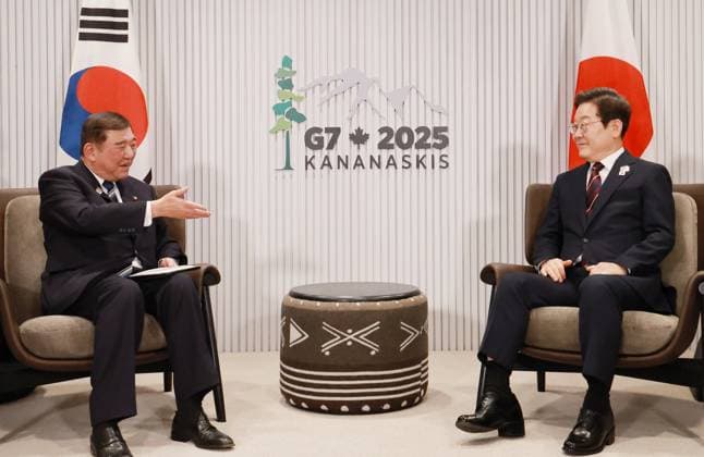 S. Korea-Japan summit in Canada S. Korea-Japan summit in Canada South Korean President Lee Jae Myung (R) and Japanese Prime Minister Shigeru Ishiba hold talks at the Group of Seven summit venue in Kananaskis, Canada, on June 17, 2025. (Yonhap) 2025-06-18 07:27:40 < 1980-2025 YONHAPNEWS AGENCY. .> Ä³³ª Ù Ä³³ª Ù EDITORIAL USE ONLY  Copyright: xx PYH2025061802400031500 YonhapxNewsx yonphotos242332