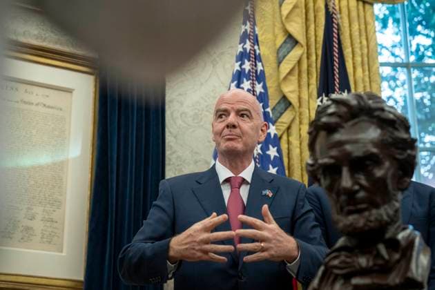 President Trump Holds a Meeting with Members of the Juventus Soccer Club FIFA president Giani Infantino gestures during a meeting with U.S. President Donald Trump and members of the Juventus soccer club in the Oval Office of the White House in Washington, DC on Wednesday, June 18, 2025. Photo by Ken Cedeno Pool ABACAPRESS.COM WASHINGTON DC United States  Copyright: xPool ABACAx