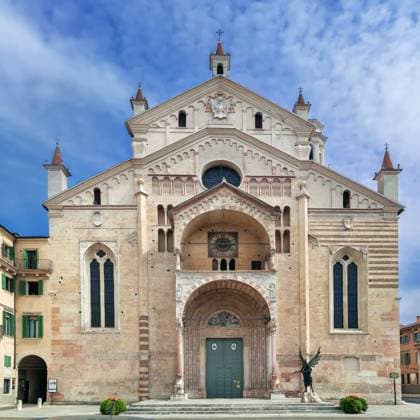 Dom von Verona, Italien Dom von Verona, Italien (License=RF) Copyright: xZoonar.com BorisxBreytmanx 23604294