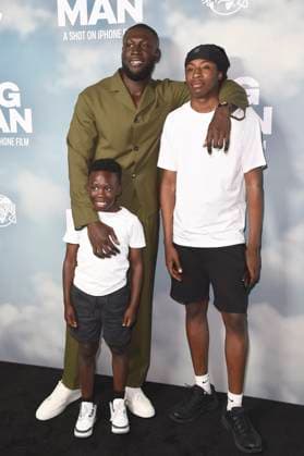 Stormzy with guests at the premiere of the Apple iPhone 16 Pro short film Big Man at BFI Southbank London, 18 06 2025 Foto:xS.xVasx xFuturexImagex big_man_5718