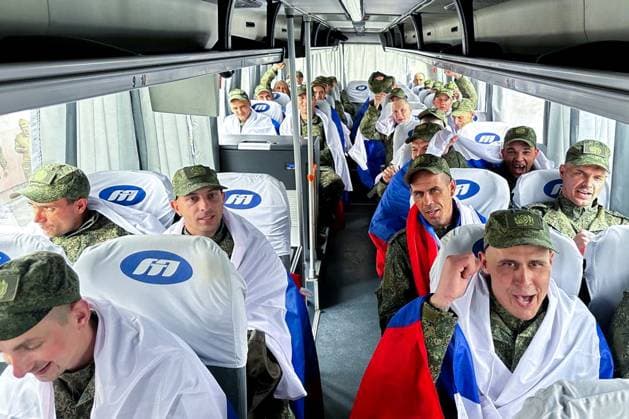 News Themen der Woche KW25 News Bilder des Tages JUNE 19, 2025: Russian servicemen liberated from Ukrainian captivity return to Russia following the 2 June Russia-Ukraine talks in Istanbul. TASS  - ZUMAt113 20250619_zaa_t113_308 Copyright: xTassx