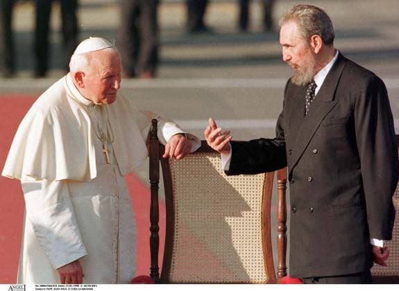 PAPE JEAN-PAUL II CUBA LA HAVANNE FIDEL CASTRO AEROPORT VISITE PLAN SERRE *** Papst JEAN Paul II Kuba DIE HAVANNE FIDEL CASTRO FLUGHAFEN Visite Plan Gewächshaus  Copyright: xDOMINIQUExJACOVIDESx xBESTIMAGExDOMINIQUExJACOVIDESx xBESTIMAGEx