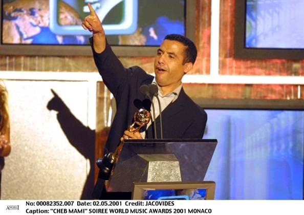 CHEB MAMI SOIREE WORLD MUSIC AWARDS 2001 MONACO PLAN AMERICAIN TROPHEE *** CHEB MAMI ABENDFEIER WORLD MUSIC AWARDS 2001 Monaco Plan AMERIKANISCH TROPHEE  Copyright: xDOMINIQUExJACOVIDESx xBESTIMAGExDOMINIQUExJACOVIDESx xBESTIMAGEx