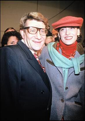 ARCHIVES - YVES SAINT LAURENT ET INES DE LA FRESSANGE, DEFILE YVES SAINT LAURENT, COLLECTION PRINTEMPS ETE 1993 A PARIS Paris France *** Archiv YVES Heiliger LAURENT und INES von DIE FRESSANGE, DEFILE YVES Heiliger LAURENT, COLLECTION Frühling SOMMER 1993 A Paris Paris Frankreich  Copyright: xBERTRANDxRINDOFFxPETROFFx xBESTIMAGExBERTRANDxRINDOFFxPETROFFx xBESTIMAGEx