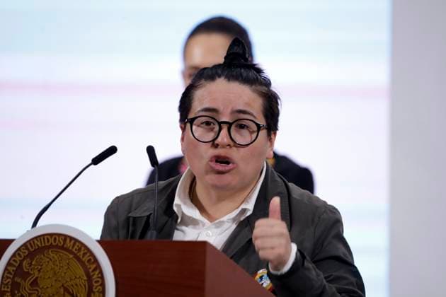 Mexico™s President Claudia Sheinbaum Holds Briefing Of Hurricane Erick Saira Godinez Gonzalez, spokesperson for the National Union of Application Workers, speaks about the Law for Digital Platform Workers that grants them benefits and social security, at briefing conference at National Palace. on June 20, 2025 in Mexico City, Mexico. (Photo by Luis Barron Eyepix Group) Copyright: xLuisxBarron xEyepixxGroupx LB_20062025_159223