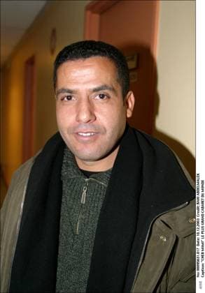 Info - Cheb Mami et la société d édition EMI condamnés à 200.000 euros pour plagiat - CHEB MAMI LE PLUS GRAND CABARET DU MONDE PLAN SERRE PORTRAIT HOMME CHANTEUR France *** Info Cheb Mami und die Gesellschaft d Ausgabe EMI Verurteilte auf 200 000 Euro für Plagiat CHEB MAMI der mehr grand Kabarett VON Welt Plan Gewächshaus Porträt Mann Sänger Frankreich  Copyright: xBAHIx xBESTIMAGExBAHIx xBESTIMAGEx