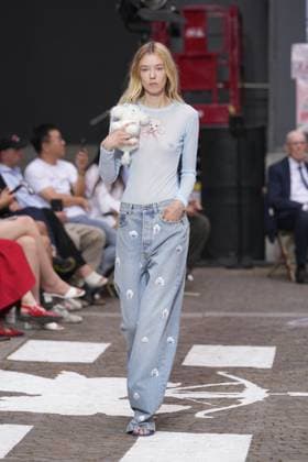 Mailand Fashion Week, Fiorucci Modenschau Milan, Milan Men s Fashion Week: Spring Summer 2026 - Men s Fashion, Spring Summer 2026 - Fiorucci fashion show - catwalk in the photo: Model  Copyright: xRiccardoxGIordanox xipa-agency.netx xRiccardoxGiordanox IPA_Agency_IPA59292863
