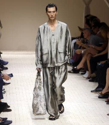 June 21, 2025, Milan, MILAN: A model presents a creation by Emporio Armani for the Menswear Ready-to-wear Spring-Summer 2026 collection during the Milan Fashion Week, in Milan, Italy, 21 June 2025. The Milano Fashion Week runs from 20 to 24 June 2025.ANSA MATTEO BAZZI. Milan MILAN  - ZUMAa110 20250621_zaf_a110_059 Copyright: xMatteoxBazzix