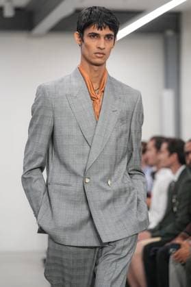 Milan, Milan Men s Fashion Week: Spring Summer 2026 - Men s Fashion, Spring Summer 2026 - Paul Smith fashion show - catwalk in the photo: Model  Copyright: xRiccardoxGIordanox xipa-agency.netx xRiccardoxGiordanox IPA_Agency_IPA59320660