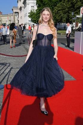 Trixi Giese on the red carpet for the STAATSOPER FÜR ALLE at the Staatsoper Unter den Linden in Berlin on 21 06 2025