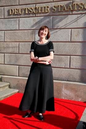 Staatsoper für alle , Red carpet on Bebelplatz, Berlin, 21 06 2025 Elisabeth Sobotka Director of the Staatsoper Unter den Linden at the arrival to Charles Gounods RomÃ o et Juliette after William Shakespeare at the Staatsoper für Alle on Bebelplatz in Berlin on 21 6 2025 Berlin Staatsoper Unter den Linden Copyright: xAnitaxBuggex