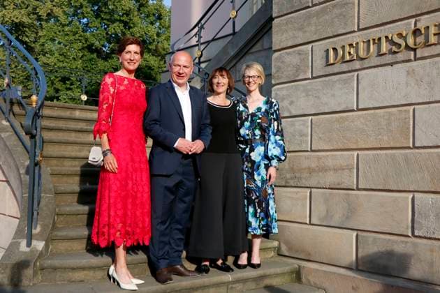 Staatsoper für alle , Red carpet on Bebelplatz, Berlin, 21 06 2025 Ilka Horstmeier Member of the Board of Management BMW , Kai Wegner, Elisabeth Sobotka Director of the Staatsoper Unter den Linden and Nina Englert Head of the Berlin branch at the arrival to Charles Gounods RomÃ o et Juliette after William Shakespeare at th Copyright: xAnitaxBuggex