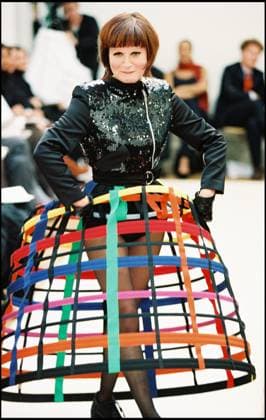 ARCHIVES - GUESCH PATTI - DEFILE DE MODE JEAN CHARLES DE CASTELBAJAC COLLECTION PRET A PORTER AUTOMNE HIVER 1998 1999 A PARIS Paris France *** Archiv GUESCH PATTI DEFILE von Mode JEAN CHARLES von CASTELBAJAC COLLECTION PRET A tragen Herbst Winter 1998 1999 A Paris Paris Frankreich  Copyright: xRINDOFF-GARCIAx xBESTIMAGExRINDOFF-GARCIAx xBESTIMAGEx