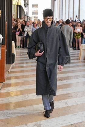 Milan, Milan Men s Fashion Week: Spring Summer 2026 - Men s Fashion, Spring Summer 2026 - Vivienne Westwood fashion show - catwalk in the photo: Model  Copyright: xRiccardoxGIordanox xipa-agency.netx xRiccardoxGiordanox IPA_Agency_IPA59341881