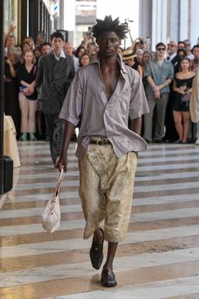 Milan, Milan Men s Fashion Week: Spring Summer 2026 - Men s Fashion, Spring Summer 2026 - Vivienne Westwood fashion show - catwalk in the photo: Model  Copyright: xRiccardoxGIordanox xipa-agency.netx xRiccardoxGiordanox IPA_Agency_IPA59341923