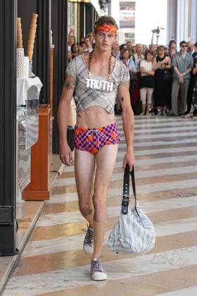 Milan, Milan Men s Fashion Week: Spring Summer 2026 - Men s Fashion, Spring Summer 2026 - Vivienne Westwood fashion show - catwalk in the photo: Model  Copyright: xRiccardoxGIordanox xipa-agency.netx xRiccardoxGiordanox IPA_Agency_IPA59341934