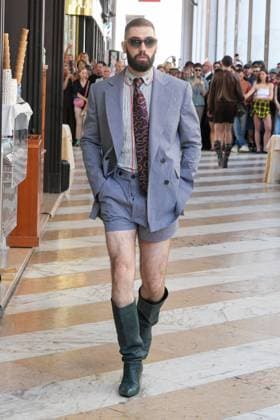 Milan, Milan Men s Fashion Week: Spring Summer 2026 - Men s Fashion, Spring Summer 2026 - Vivienne Westwood fashion show - catwalk in the photo: Model  Copyright: xRiccardoxGIordanox xipa-agency.netx xRiccardoxGiordanox IPA_Agency_IPA59341900