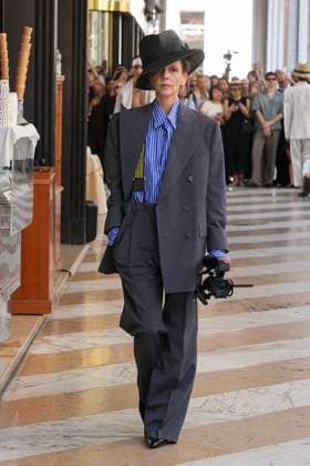 Entertainment Bilder des Tages Milan, Milan Men s Fashion Week: Spring Summer 2026 - Men s Fashion, Spring Summer 2026 - Vivienne Westwood fashion show - catwalk in the photo: Model  Copyright: xRiccardoxGIordanox xipa-agency.netx xRiccardoxGiordanox IPA_Agency_IPA59341930