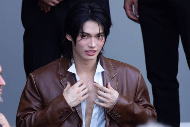 News - Prada - Arrivals - Milan Fashion Week - Menswear Spring Summer 2026 Win Metawin Opas-iamkajorn is seen leaving the Prada fashion show during the Milan Menswear Spring Summer 2026 Fashion Week on June 22, 2025 in Milan, Italy. Photo: Cinzia Camela. MILAN Fondazione Prada Italy Copyright: xCinziaxCamelax xLiveMediax LPN_1933738