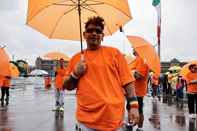 June 22, 2025, Mexico, Cdmx, Mexico: Hundreds of people gathered in Mexico City s Plaza de la ConstitucioÂ³n to break the record for the world s largest LGBTTTIQA+ flag. For this event, they used umbrellas in the same colors as the gay community flag. Mexico Mexico - ZUMAp204 20250622_zip_p204_020 Copyright: xJosuexPerezx