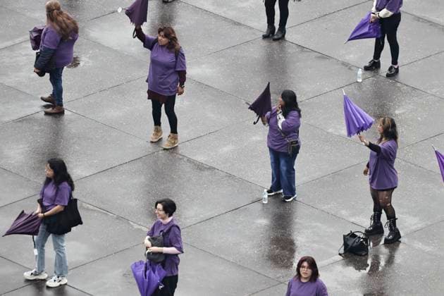 June 22, 2025, Mexico, Cdmx, Mexico: Hundreds of people gathered in Mexico City s Plaza de la ConstitucioÂ³n to break the record for the world s largest LGBTTTIQA+ flag. For this event, they used umbrellas in the same colors as the gay community flag. Mexico Mexico - ZUMAp204 20250622_zip_p204_026 Copyright: xJosuexPerezx