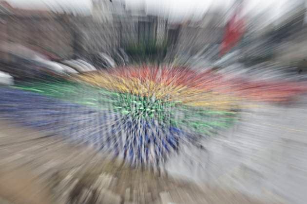 June 22, 2025, Mexico, Cdmx, Mexico: Hundreds of people gathered in Mexico City s Plaza de la ConstitucioÂ³n to break the record for the world s largest LGBTTTIQA+ flag. For this event, they used umbrellas in the same colors as the gay community flag. Mexico Mexico - ZUMAp204 20250622_zip_p204_033 Copyright: xJosuexPerezx