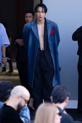 News - Prada - Arrivals - Milan Fashion Week - Menswear Spring Summer 2026 Kai is seen leaving the Prada fashion show during the Milan Menswear Spring Summer 2026 Fashion Week on June 22, 2025 in Milan, Italy. Photo: Cinzia Camela. MILAN Fondazione Prada Italy Copyright: xCinziaxCamelax xLiveMediax LPN_1934037