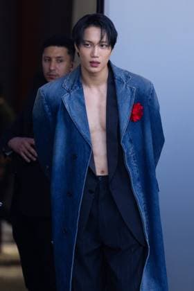 News - Prada - Arrivals - Milan Fashion Week - Menswear Spring Summer 2026 Kai is seen leaving the Prada fashion show during the Milan Menswear Spring Summer 2026 Fashion Week on June 22, 2025 in Milan, Italy. Photo: Cinzia Camela. MILAN Fondazione Prada Italy Copyright: xCinziaxCamelax xLiveMediax LPN_1934039