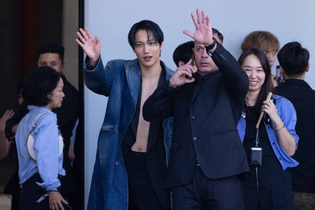 News - Prada - Arrivals - Milan Fashion Week - Menswear Spring Summer 2026 Kai is seen leaving the Prada fashion show during the Milan Menswear Spring Summer 2026 Fashion Week on June 22, 2025 in Milan, Italy. Photo: Cinzia Camela. MILAN Fondazione Prada Italy Copyright: xCinziaxCamelax xLiveMediax LPN_1934047