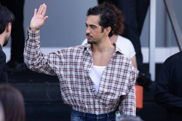 News - Prada - Arrivals - Milan Fashion Week - Menswear Spring Summer 2026 Mahmood is seen leaving the Prada fashion show during the Milan Menswear Spring Summer 2026 Fashion Week on June 22, 2025 in Milan, Italy. Photo: Cinzia Camela. MILAN Fondazione Prada Italy Copyright: xCinziaxCamelax xLiveMediax LPN_1934112