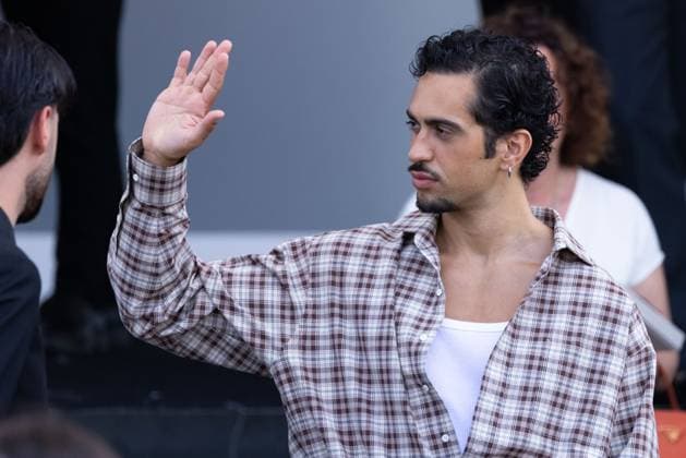 News - Prada - Arrivals - Milan Fashion Week - Menswear Spring Summer 2026 Mahmood is seen leaving the Prada fashion show during the Milan Menswear Spring Summer 2026 Fashion Week on June 22, 2025 in Milan, Italy. Photo: Cinzia Camela. MILAN Fondazione Prada Italy Copyright: xCinziaxCamelax xLiveMediax LPN_1934113