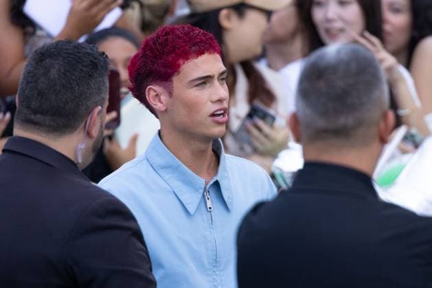 News - Prada - Arrivals - Milan Fashion Week - Menswear Spring Summer 2026 Matteo Sinet is seen leaving the Prada fashion show during the Milan Menswear Spring Summer 2026 Fashion Week on June 22, 2025 in Milan, Italy. Photo: Cinzia Camela. MILAN Fondazione Prada Italy Copyright: xCinziaxCamelax xLiveMediax LPN_1934124