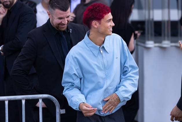News - Prada - Arrivals - Milan Fashion Week - Menswear Spring Summer 2026 Matteo Sinet is seen leaving the Prada fashion show during the Milan Menswear Spring Summer 2026 Fashion Week on June 22, 2025 in Milan, Italy. Photo: Cinzia Camela. MILAN Fondazione Prada Italy Copyright: xCinziaxCamelax xLiveMediax LPN_1934132