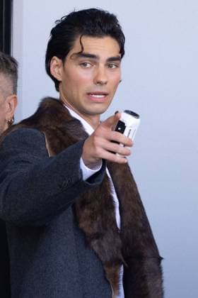 News - Prada - Arrivals - Milan Fashion Week - Menswear Spring Summer 2026 Jacob Rott arrives at the Prada fashion show during the Milan Menswear Spring Summer 2026 Fashion Week on June 22, 2025 in Milan, Italy. Photo: Cinzia Camela. MILAN Fondazione Prada Italy Copyright: xCinziaxCamelax xLiveMediax LPN_1934141