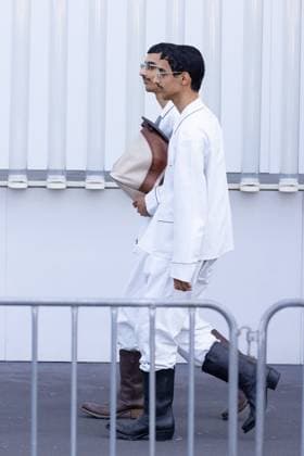 News - Prada - Arrivals - Milan Fashion Week - Menswear Spring Summer 2026 Guest are seen at the Prada fashion show during the Milan Menswear Spring Summer 2026 Fashion Week on June 22, 2025 in Milan, Italy. Photo: Cinzia Camela. MILAN Fondazione Prada Italy Copyright: xCinziaxCamelax xLiveMediax LPN_1934160