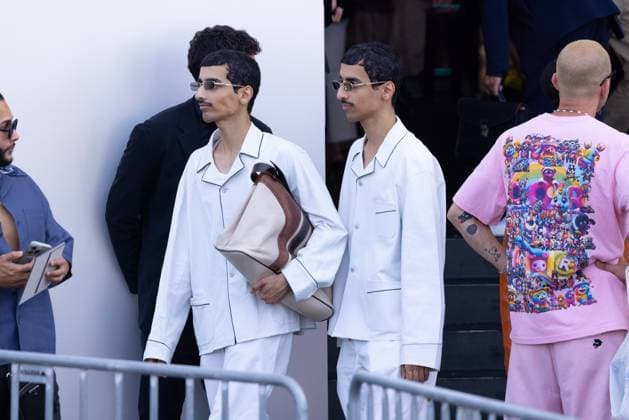 News - Prada - Arrivals - Milan Fashion Week - Menswear Spring Summer 2026 Guest are seen at the Prada fashion show during the Milan Menswear Spring Summer 2026 Fashion Week on June 22, 2025 in Milan, Italy. Photo: Cinzia Camela. MILAN Fondazione Prada Italy Copyright: xCinziaxCamelax xLiveMediax LPN_1934161