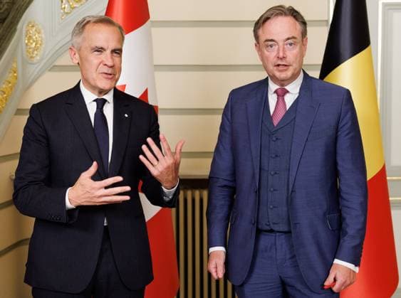 Canadian Prime Minister Mark Carney and Belgian Prime Minister Bart De Wever pictured ahead of a bilateral meeting at the Wetstraat 16 Rue de la Loi 16, Monday 23 June 2025 in Brussels. The Canadese Prime Minister and his wife are paying an official visit to Belgium.  BENOITxDOPPAGNE 127662127