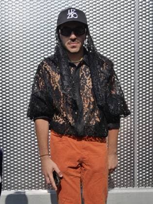 Milan, Milan Men s Fashion Week: Spring Summer 2026 - Men s Fashion, Spring Summer 2026.- SIMON CRACKER fashion show  Copyright: xLucaxPontix xipa-agency.netx xLucaPonti IpaAgencyx IPA_Agency_IPA59379672