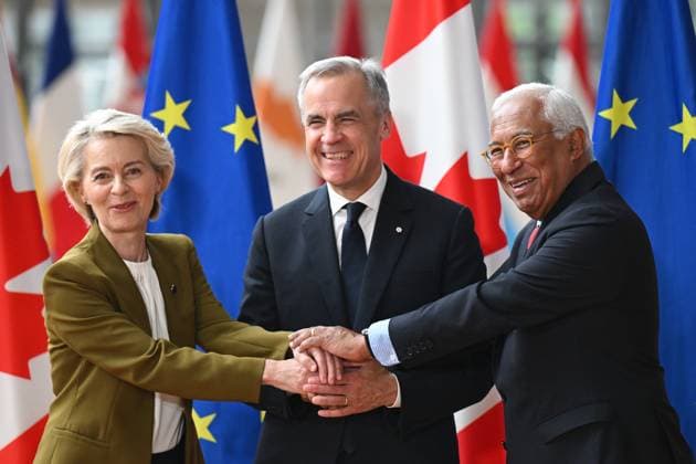 EU-Canada Summit in Brussels BRUSSELS, BELGIUM - JUNE 23: (----EDITORIAL USE ONLY - MANDATORY CREDIT - EUROPEAN UNION COUNCIL POOL - NO MARKETING NO ADVERTISING CAMPAIGNS - DISTRIBUTED AS A SERVICE TO CLIENTS----) European Commission President Ursula von der Leyen (L), European Council President Antonio Costa (R) and Canada Prime Minister Mark Carney (C) attend EU-Canada Summit in Brussels, Belgium on June 23, 2025. EU Council Pool Anadolu Brussels Belgium. Editorial use only. Please get in touch for any other usage.  Copyright: x2025xAnadoluxEUxCouncilx xPoolx