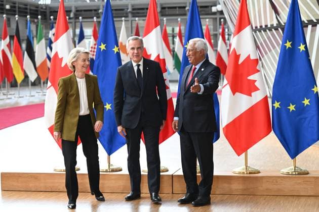 EU-Canada Summit in Brussels BRUSSELS, BELGIUM - JUNE 23: (----EDITORIAL USE ONLY - MANDATORY CREDIT - EUROPEAN UNION COUNCIL POOL - NO MARKETING NO ADVERTISING CAMPAIGNS - DISTRIBUTED AS A SERVICE TO CLIENTS----) European Commission President Ursula von der Leyen (L), European Council President Antonio Costa (R) and Canada Prime Minister Mark Carney (C) attend EU-Canada Summit in Brussels, Belgium on June 23, 2025. EU Council Pool Anadolu Brussels Belgium. Editorial use only. Please get in touch for any other usage.  Copyright: x2025xAnadoluxEUxCouncilx xPoolx