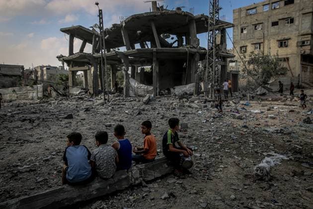 Bilder des Jahres 2025, News 06 Juni News Bilder des Tages Israel s attacks on Gaza continue GAZA CITY, GAZA - JUNE 24: A general view of the destruction after an Israeli airstrike targeted the home of the Gazzat family in the Es-Sabra neighborhood of Gaza City, Gaza, on June 24, 2025. The house was rendered uninhabitable, and five people lost their lives in the attack. Saeed M. M. T. Jaras Anadolu Gaza City Gaza. Editorial use only. Please get in touch for any other usage.  Copyright: x2025xAnadoluxSaeedxM.xM.xT.xJarasx